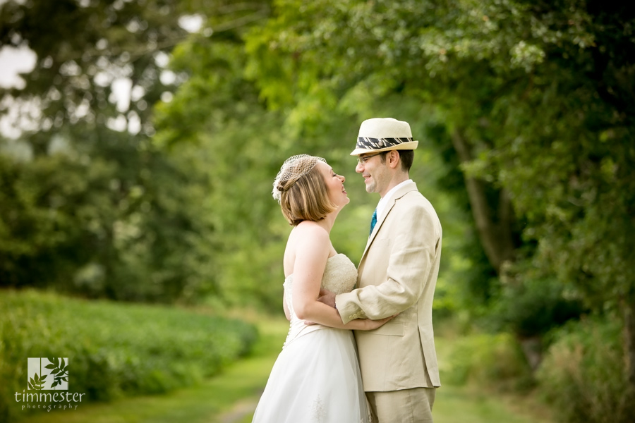 Their ceremony took place under a large, gorgeous tree and Lindsay arrived in a horse drawn carriage.