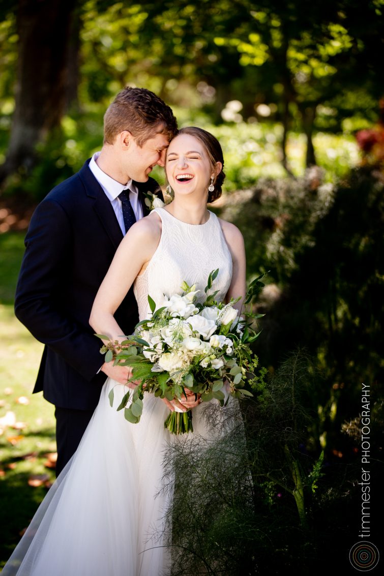 A gorgeous spring wedding day for bride & groom Sarah and Jacob at Fred Fletcher Park in Raleigh, North Carolina.